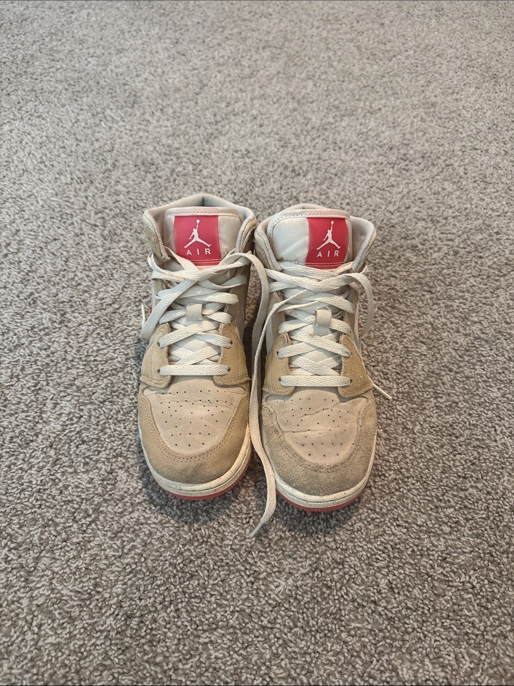 Nike Kids Beige High-Top Sneakers with Pink Tongue Logo